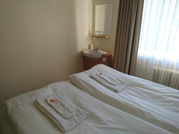 Alba Guesthouse : photo 9 de la chambre chambre double avec salle de bains commune