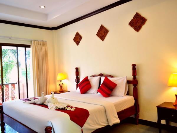 Lanta Seafront Resort : photo 1 de la chambre chambre double deluxe