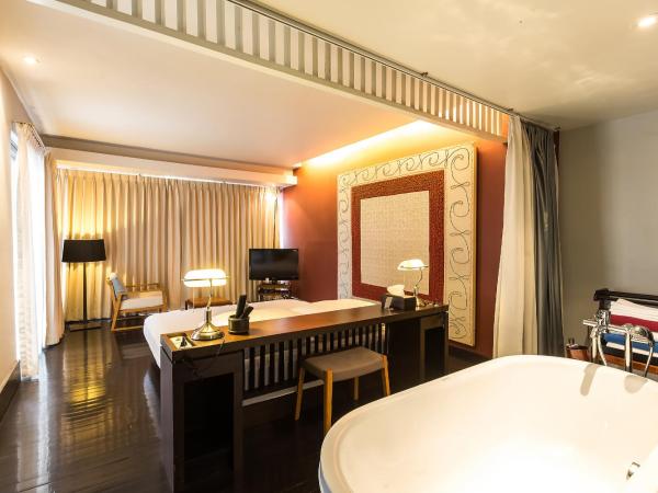 Loogchoob Homestay : photo 2 de la chambre suite familiale