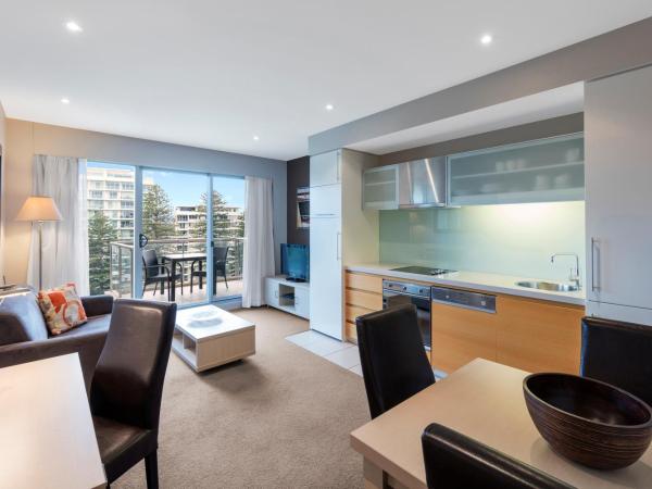 Oaks Glenelg Plaza Pier Suites : photo 7 de la chambre appartement 1 chambre avec vue sur le parc