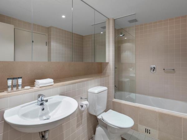 Oaks Glenelg Plaza Pier Suites : photo 3 de la chambre appartement 1 chambre avec vue sur le parc