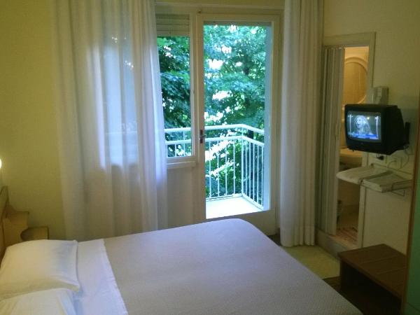 Hotel Capri : photo 4 de la chambre chambre double ou lits jumeaux Économique