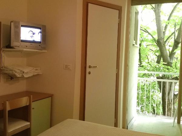 Hotel Capri : photo 4 de la chambre chambre double ou lits jumeaux standard