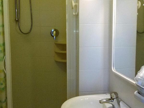 Hotel Capri : photo 3 de la chambre chambre double ou lits jumeaux standard