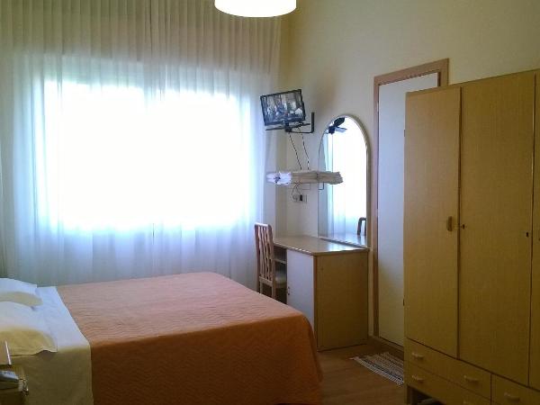 Hotel Capri : photo 2 de la chambre chambre quadruple confort