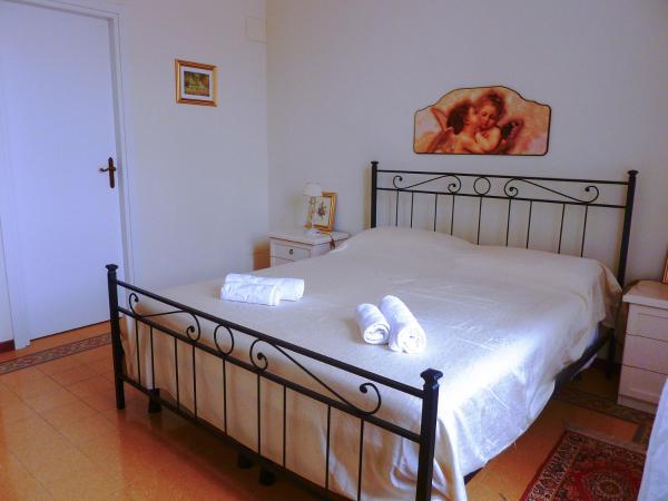 B&B IL TABERNACOLO : photo 1 de la chambre chambre double ou lits jumeaux avec salle de bains privative