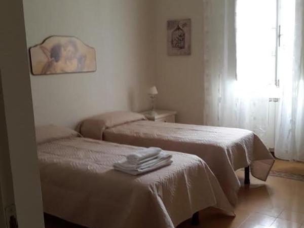 B&B IL TABERNACOLO : photo 4 de la chambre chambre double ou lits jumeaux avec salle de bains privative