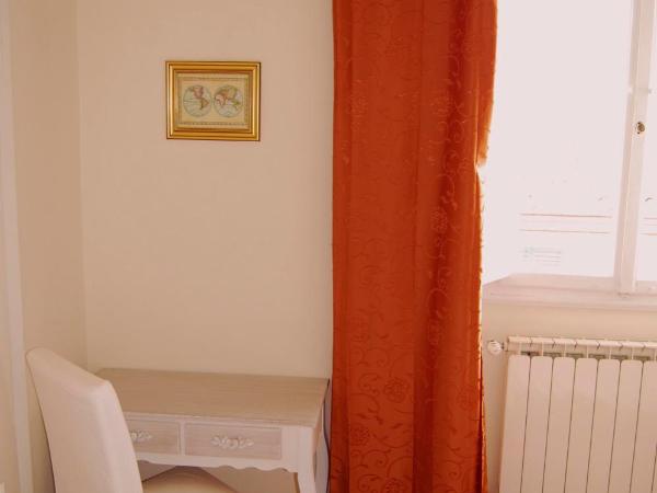 B&B IL TABERNACOLO : photo 6 de la chambre chambre double ou lits jumeaux avec salle de bains privative