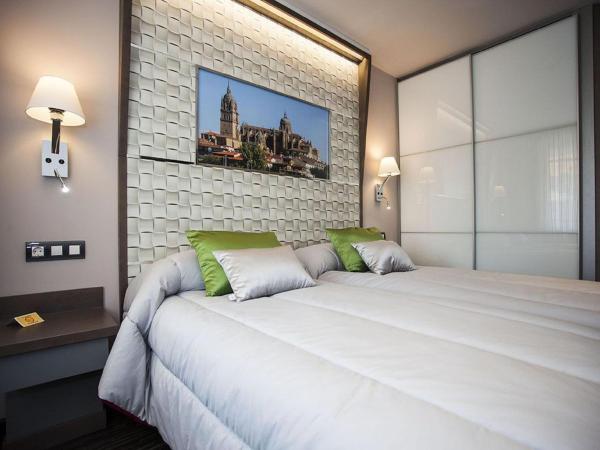 Hostal Barcelona : photo 8 de la chambre chambre double ou lits jumeaux
