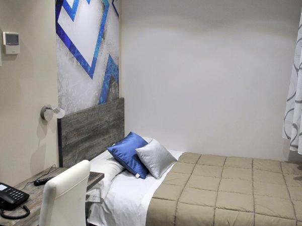 Hostal Barcelona : photo 3 de la chambre chambre simple