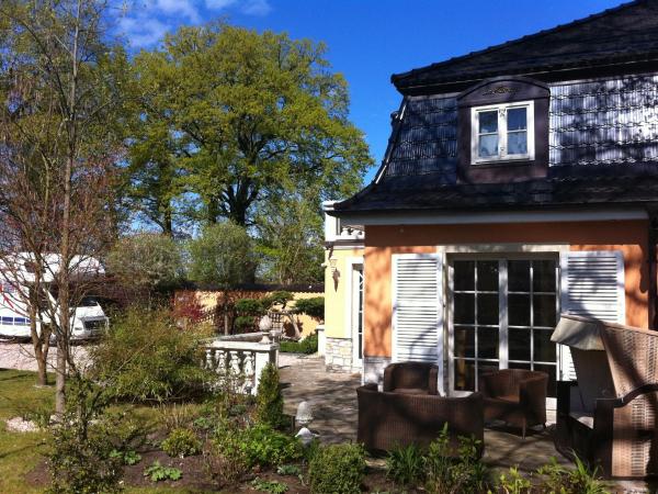 Yacht- , und Reisemobilhafen