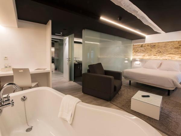 Hotel Montes : photo 1 de la chambre suite junior