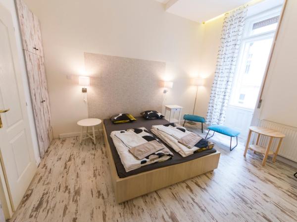 Central 5 Guest House : photo 1 de la chambre chambre double