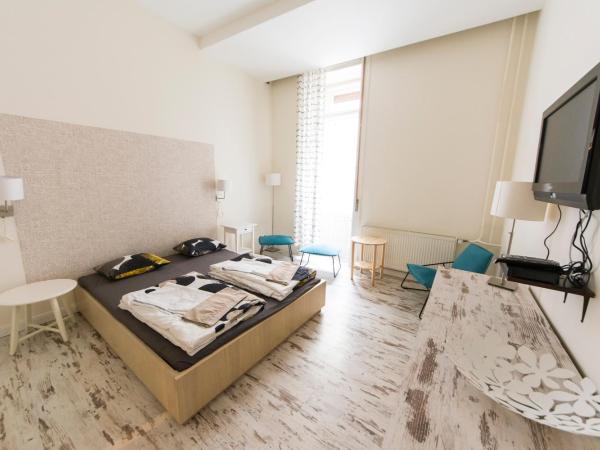 Central 5 Guest House : photo 3 de la chambre chambre double