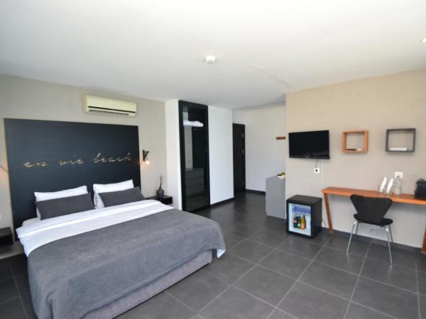 En Vie Beach Boutique Hotel - Adults Only : photo 7 de la chambre suite lit king-size - vue sur mer