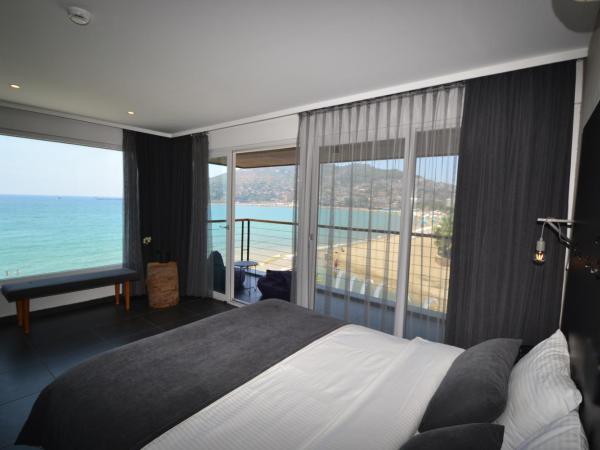 En Vie Beach Boutique Hotel - Adults Only : photo 5 de la chambre suite lit king-size - vue sur mer