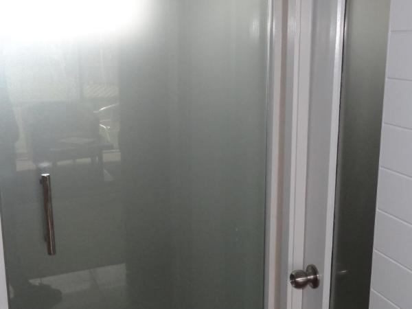 Aarburg Airport Motel : photo 4 de la chambre studio lit queen-size 