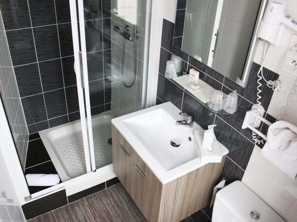 Contact Hôtel les Platanes Villeneuve sur Lot Centre : photo 4 de la chambre suite familiale