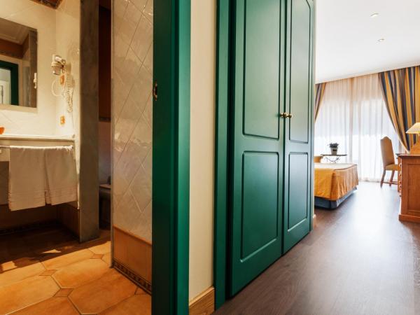 Hotel Alicante Golf : photo 4 de la chambre chambre familiale (2 adultes et 2 enfants)