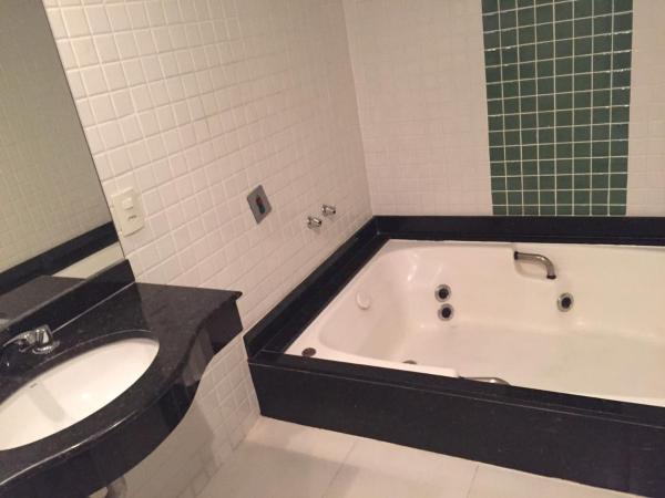 Hotel Hostal (Adults Only) : photo 7 de la chambre chambre triple avec baignoire