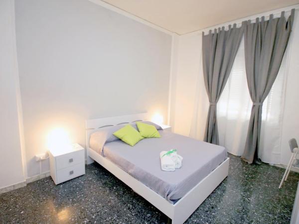 B&B Salernoway : photo 5 de la chambre chambre triple avec salle de bains privative