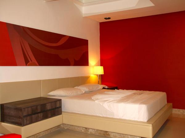 DOM Suites motel (Adult Only) : photo 2 de la chambre suite deluxe