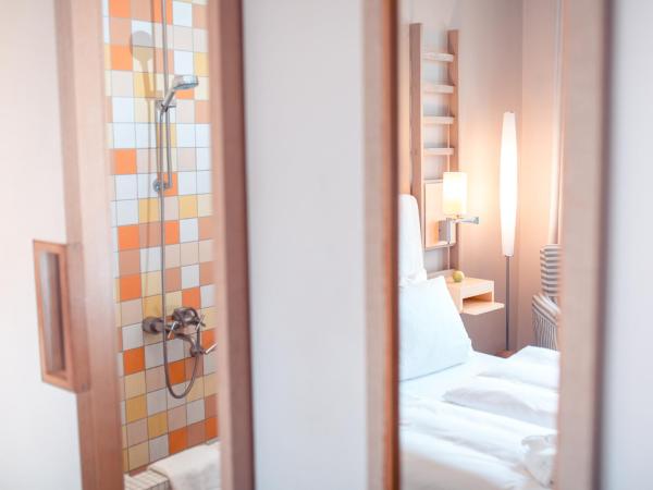 Hotel Bleibtreu Berlin by Golden Tulip : photo 1 de la chambre room #6050528