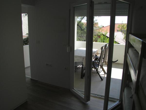 Bed & Breakfast Novalja Inn : photo 4 de la chambre chambre quadruple avec balcon