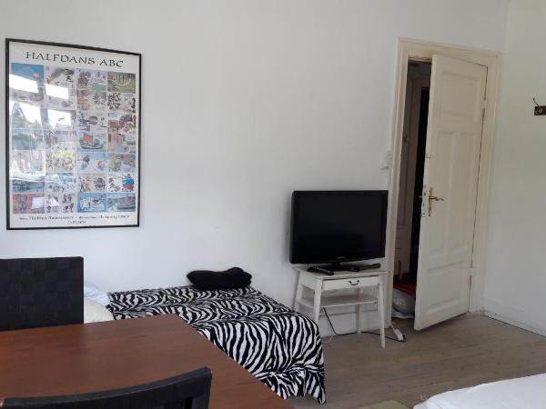 bedandshower : photo 1 de la chambre chambre double avec salle de bains commune