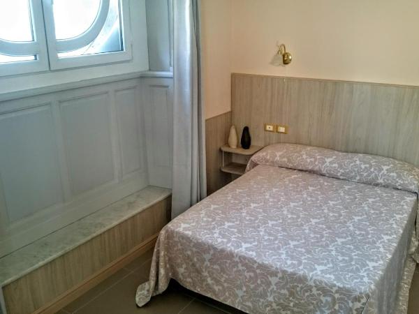 Hotel Cantore : photo 2 de la chambre chambre simple avec petit lit double