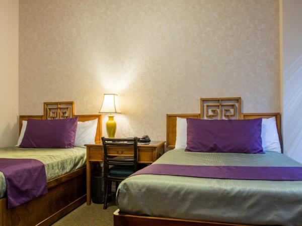 SW Hotel : photo 2 de la chambre chambre double avec 2 lits doubles