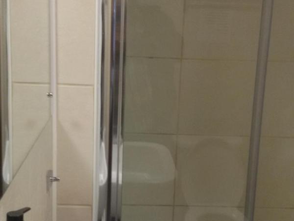 Adelphi Hotel : photo 6 de la chambre chambre familiale (4 adultes)