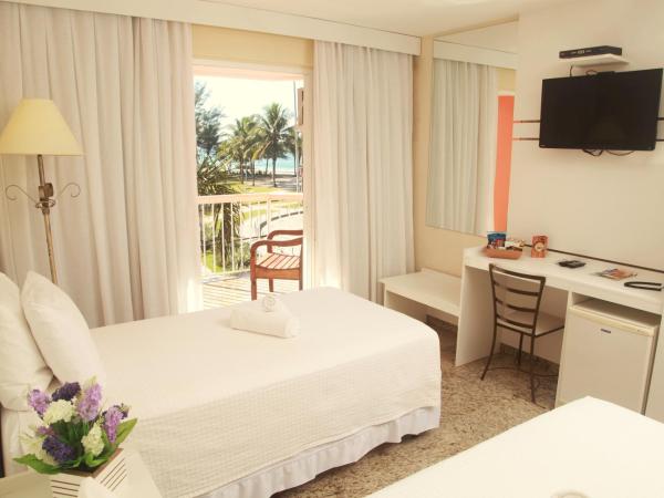 KS Beach Hotel : photo 2 de la chambre chambre double ou lits jumeaux - vue latérale sur mer