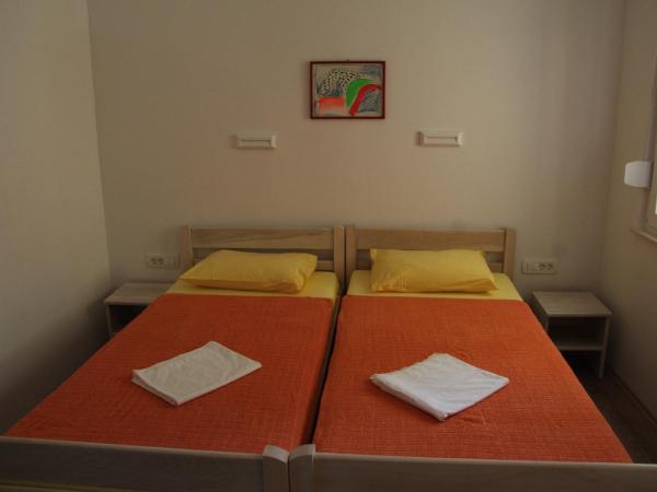 Bed & Breakfast Novalja Inn : photo 2 de la chambre chambre double ou lits jumeaux classique