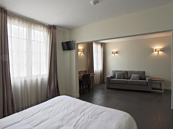 Hotel Restaurant du Centre et du Lauragais : photo 4 de la chambre chambre quadruple supérieure 