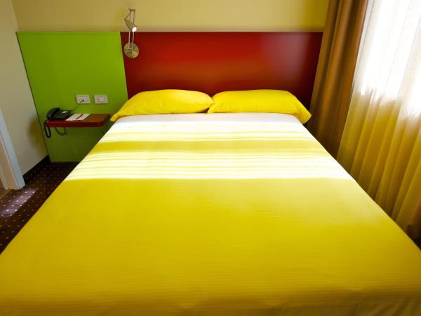 Ibis Styles Parma Toscanini : photo 3 de la chambre chambre standard lit queen-size