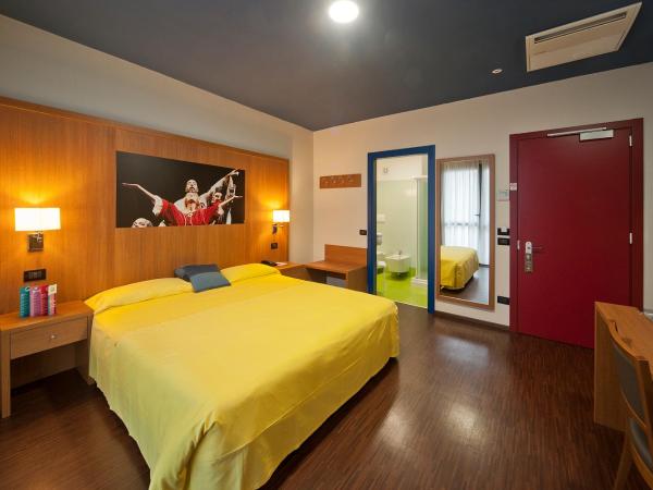 Ibis Styles Parma Toscanini : photo 3 de la chambre chambre double supérieure dans le bâtiment séparé