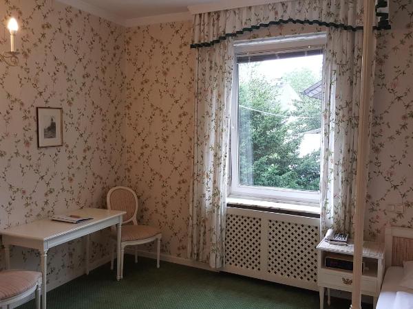 Hotel Hohenstauffen : photo 4 de la chambre chambre lits jumeaux
