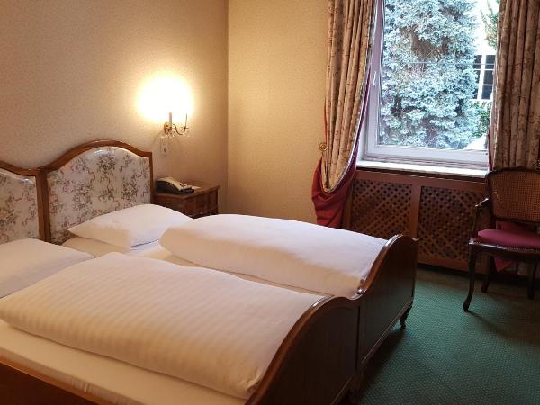 Hotel Hohenstauffen : photo 2 de la chambre chambre double