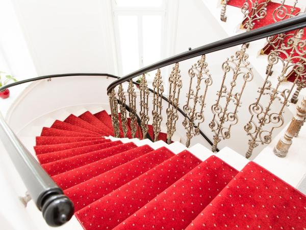 Very Central, 5 min to city center, Self Check In : photo 9 de la chambre chambre triple deluxe