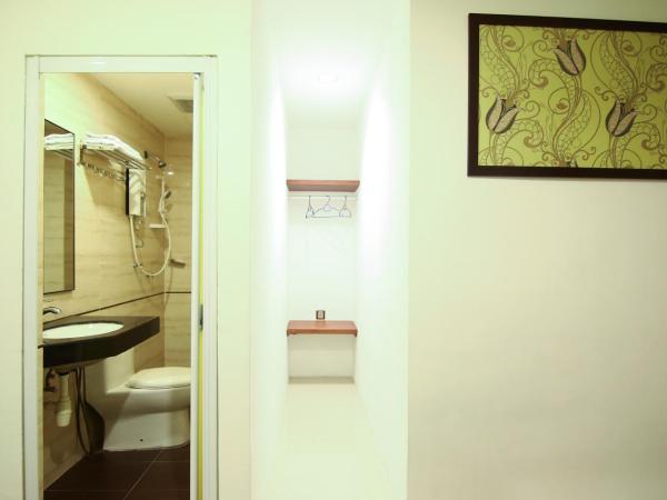 AG Hotel Penang : photo 10 de la chambre chambre standard lit queen-size
