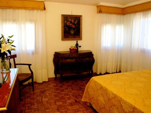 Palazzo Cendon Piano Antico : photo 3 de la chambre chambre triple supérieure