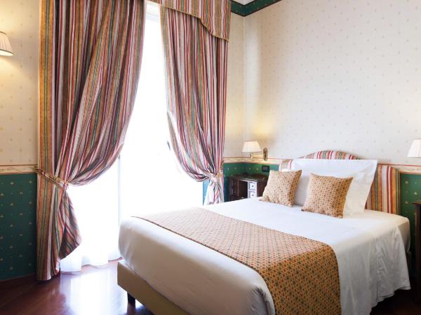 Hotel Victoria & Iside Spa : photo 2 de la chambre chambre lit queen-size deluxe