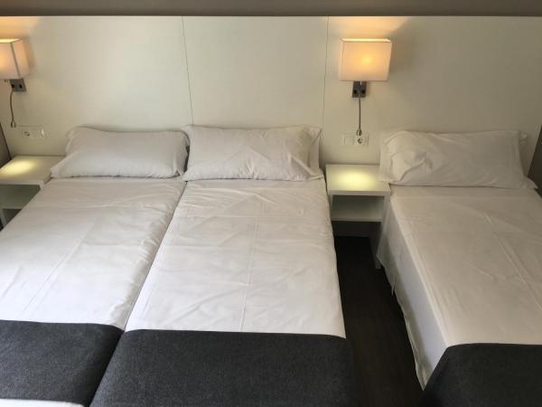 Hostal Boutique BBB Auto check in : photo 3 de la chambre chambre double avec lit d'appoint