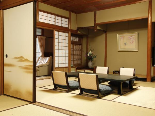 Hashinoya Bekkan Ransui : photo 5 de la chambre chambre lits jumeaux supérieure de style japonais avec vue sur le jardin