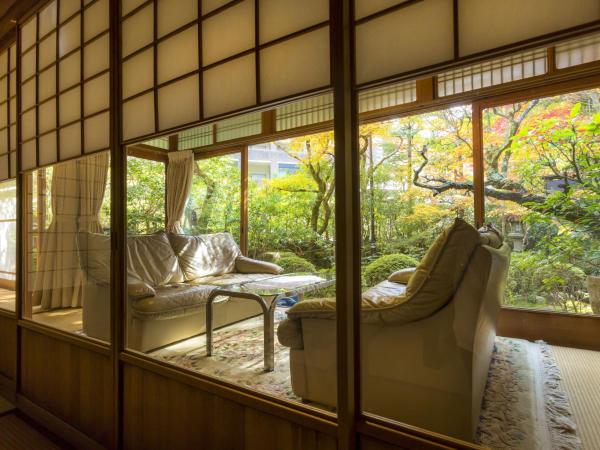 Hashinoya Bekkan Ransui : photo 5 de la chambre chambre lits jumeaux standard de style japonaise - vue sur jardin