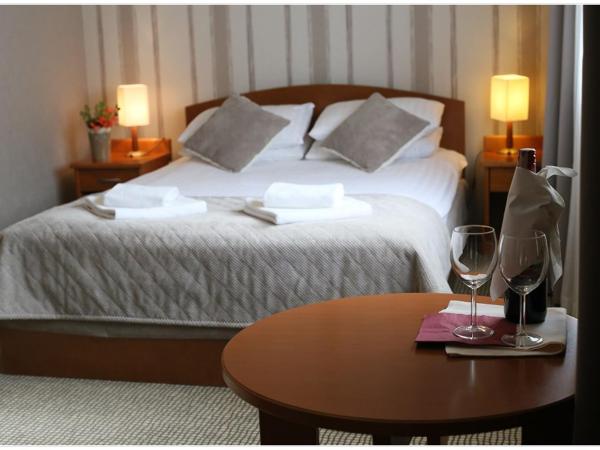 Hotel Polonez : photo 3 de la chambre chambre lits jumeaux