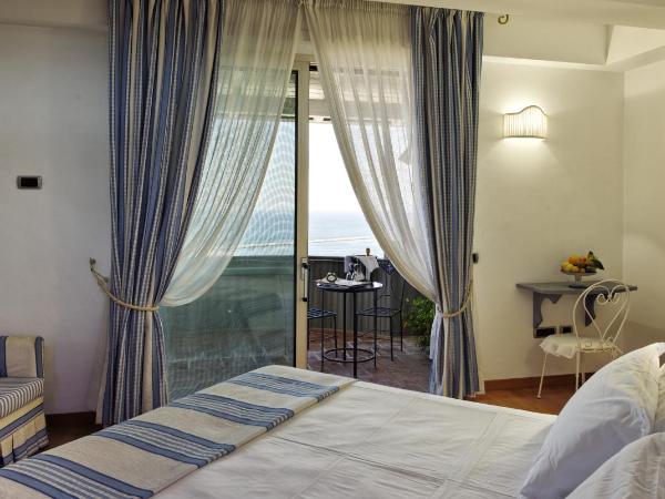 Hotel Villa Poseidon & Events : photo 3 de la chambre suite junior - vue sur mer