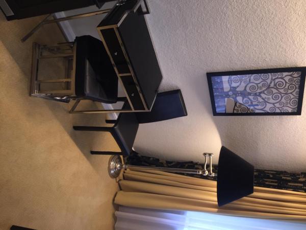 Hotel Business & More SELF CHECK IN : photo 4 de la chambre chambre double de luxe avec lit king-size