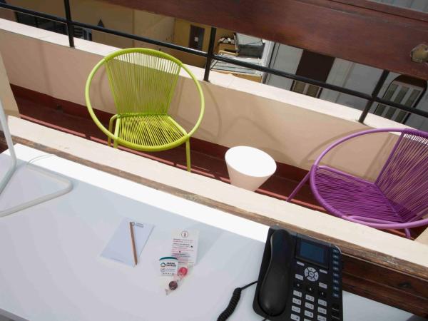 Casual Vintage Valencia : photo 7 de la chambre chambre lits jumeaux avec balcon